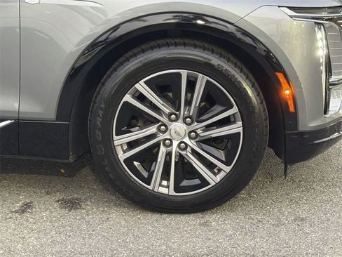 Used 2023 Cadillac Lyriq 2WD image 32