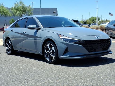 Used 2023 Hyundai Elantra SEL w/ Convenience Package FWD image 1