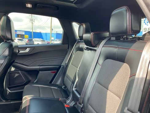 Used 2025 Ford Escape ST-Line w/ Tech Pack #1 AWD/4WD image 16