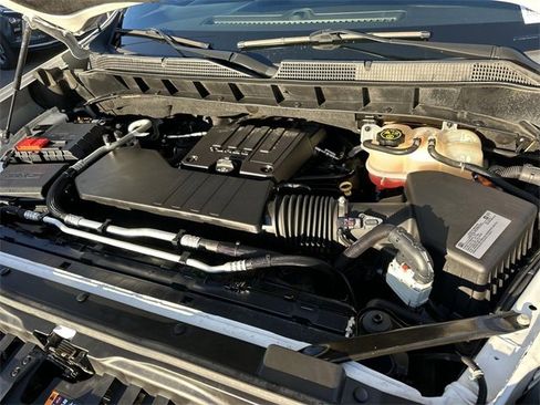 Used 2021 Chevrolet Silverado 1500 LT image 28