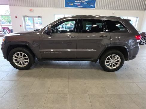 Used 2014 Jeep Grand Cherokee Laredo w/ 18" Wheel & 8.4" Radio Group AWD/4WD image 12