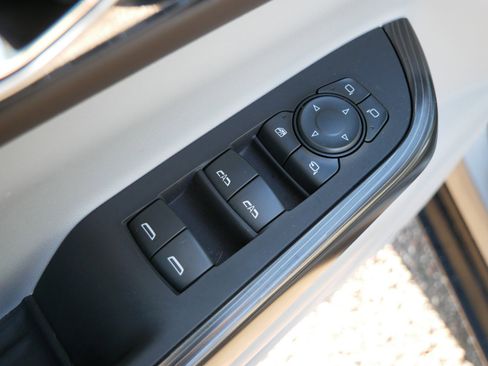 Used 2022 GMC Acadia SLT w/ Preferred Package AWD/4WD image 14