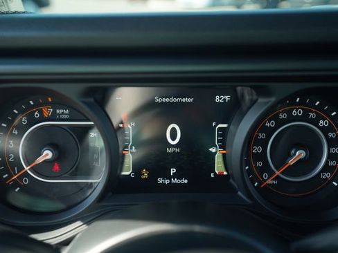 New 2025 Jeep Gladiator Sport image 28