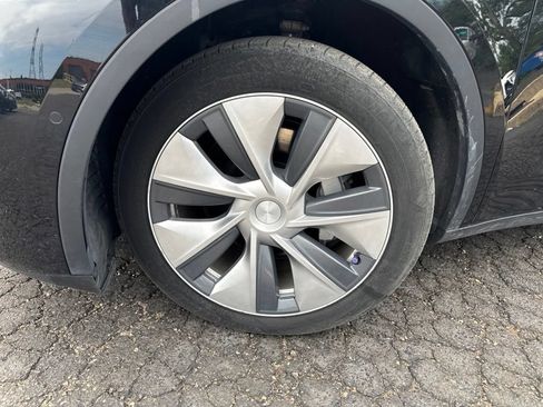 Used 2020 Tesla Model Y Long Range AWD/4WD image 2