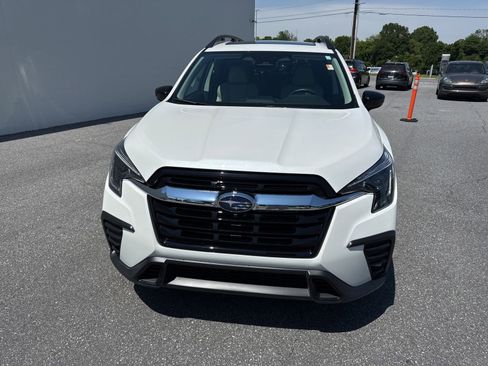 Used 2025 Subaru Ascent Limited w/ Popular Package #2 AWD/4WD image 2