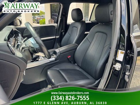 Used 2025 Mercedes-Benz GLB 250 image 10