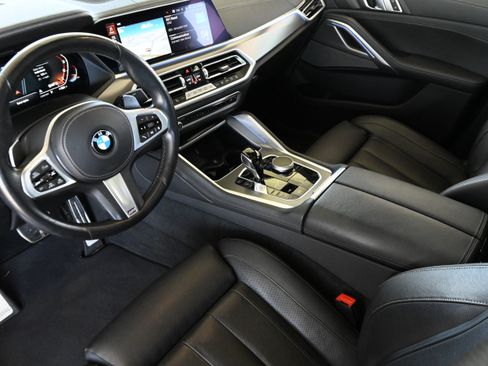 Used 2022 BMW X6 M50i AWD/4WD image 13