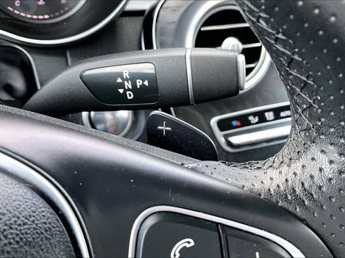 Used 2018 Mercedes-Benz GLC 300 4MATIC image 35