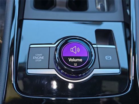 New 2026 Volkswagen Tiguan SEL R-Line image 18