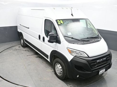Used 2024 RAM ProMaster 2500 w/ Convenience Group FWD image 22