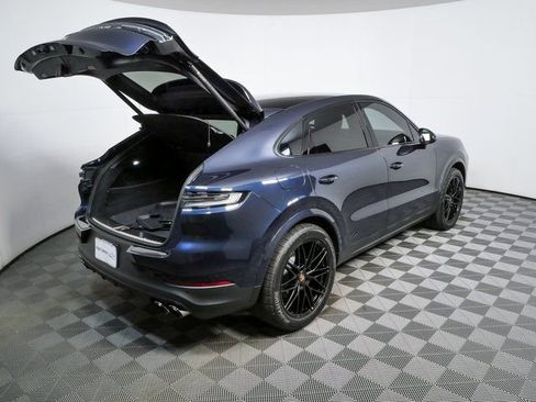 Certified 2024 Porsche Cayenne Coupe AWD/4WD image 30