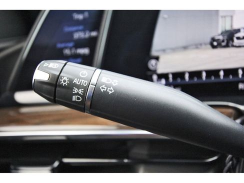 Used 2024 Cadillac Escalade ESV Sport Platinum w/ LPO, ONYX Package image 19