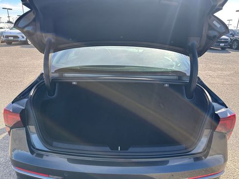 Used 2025 Kia K5 LXS image 32