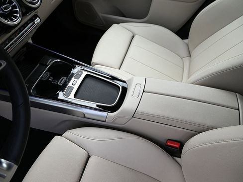 Certified 2025 Mercedes-Benz GLB 250 GLB 250 image 21