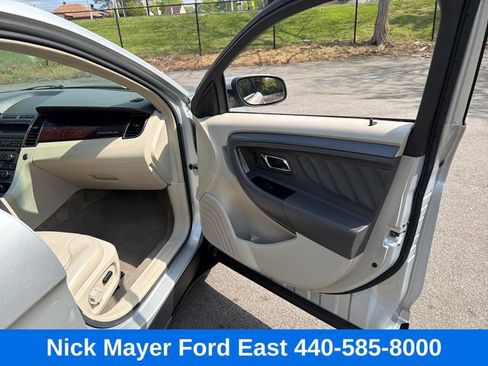 Used 2010 Ford Taurus SEL FWD image 11