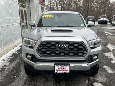 Used 2023 Toyota Tacoma TRD Sport image 3