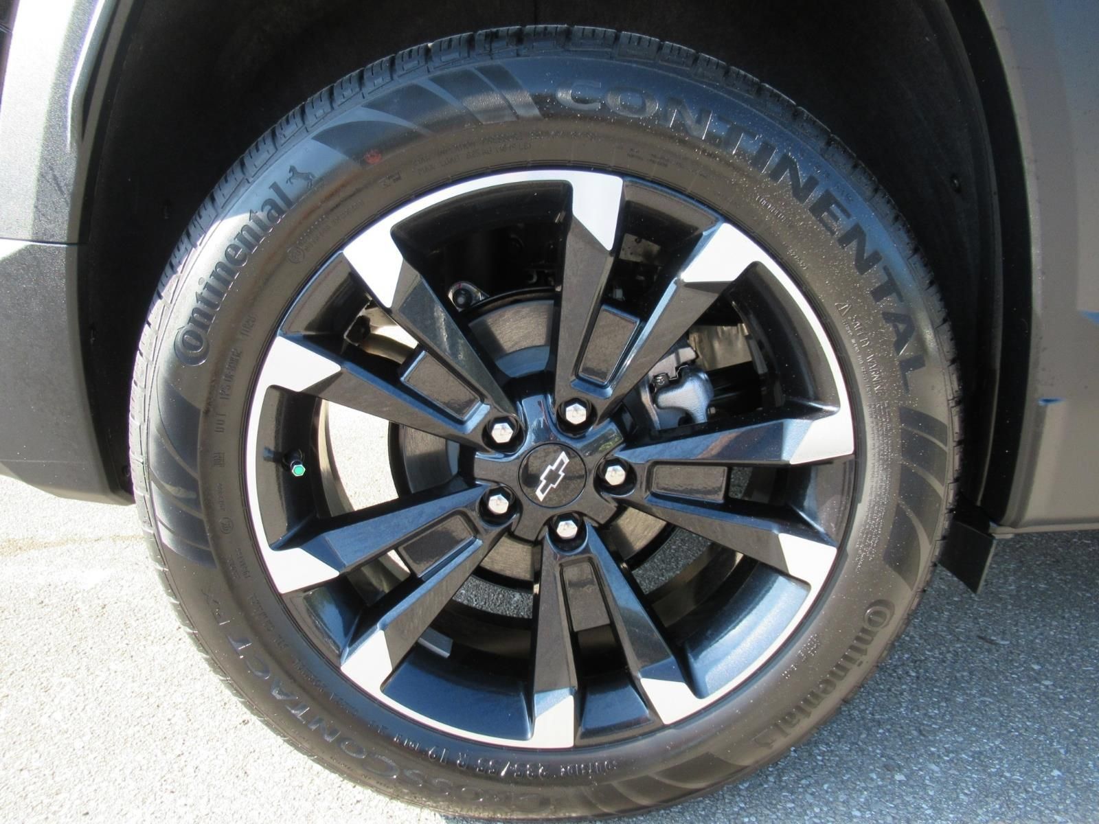 Used 2026 Chevrolet Equinox RS w/ Safety and Technology Package FWD image 8