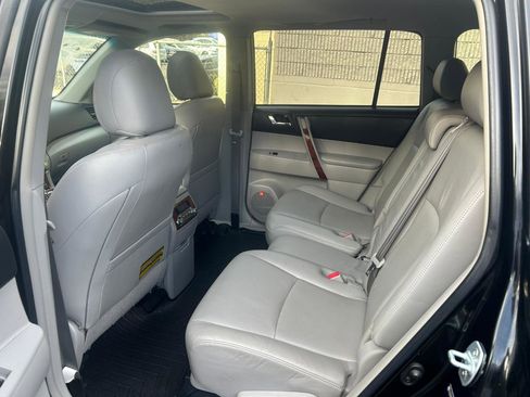 Used 2012 Toyota Highlander Limited image 14