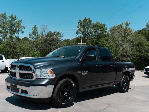 Used 2019 RAM 1500 Classic SLT RWD image 1