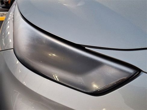 Certified 2021 Toyota Highlander XLE image 13