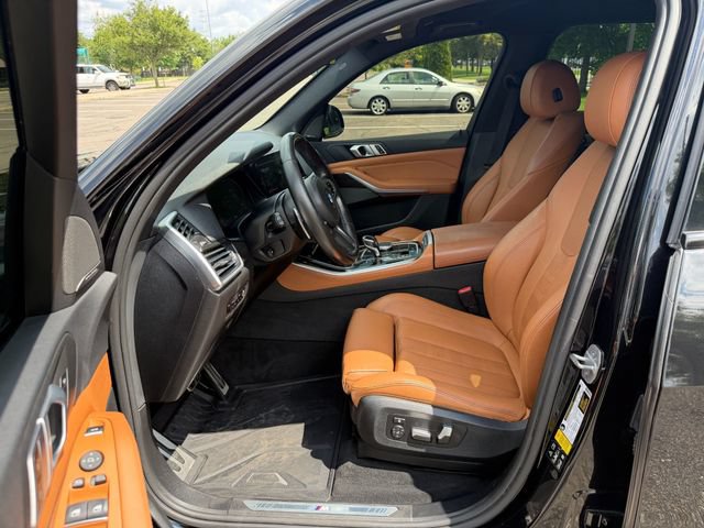 Used 2019 BMW X5 xDrive40i w/ M Sport Package AWD/4WD image 6