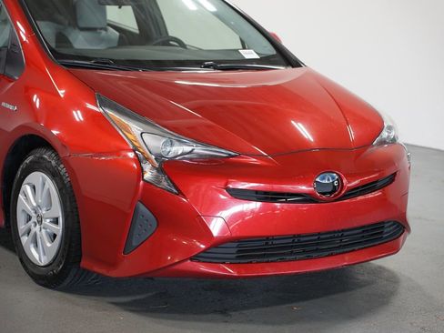 Used 2018 Toyota Prius One image 4