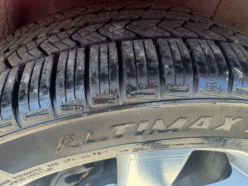 Used 2008 Pontiac G6 GT w/ Sport Package FWD image 12