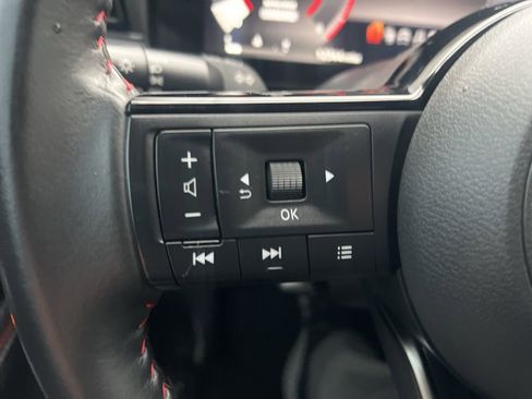 Certified 2025 Nissan Kicks SR image 55