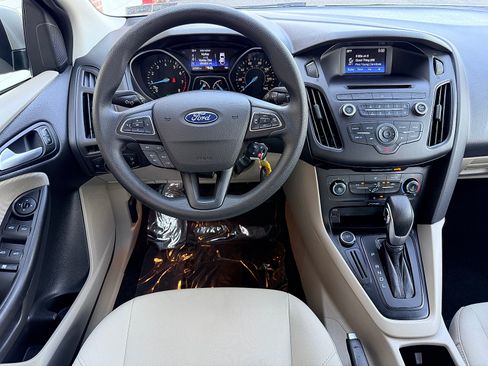 Used 2017 Ford Focus SE FWD image 13