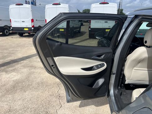 Used 2024 Buick Encore GX Avenir FWD image 15