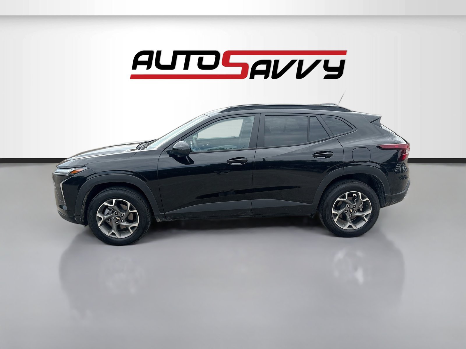 Used 2026 Chevrolet Trax LT FWD image 4