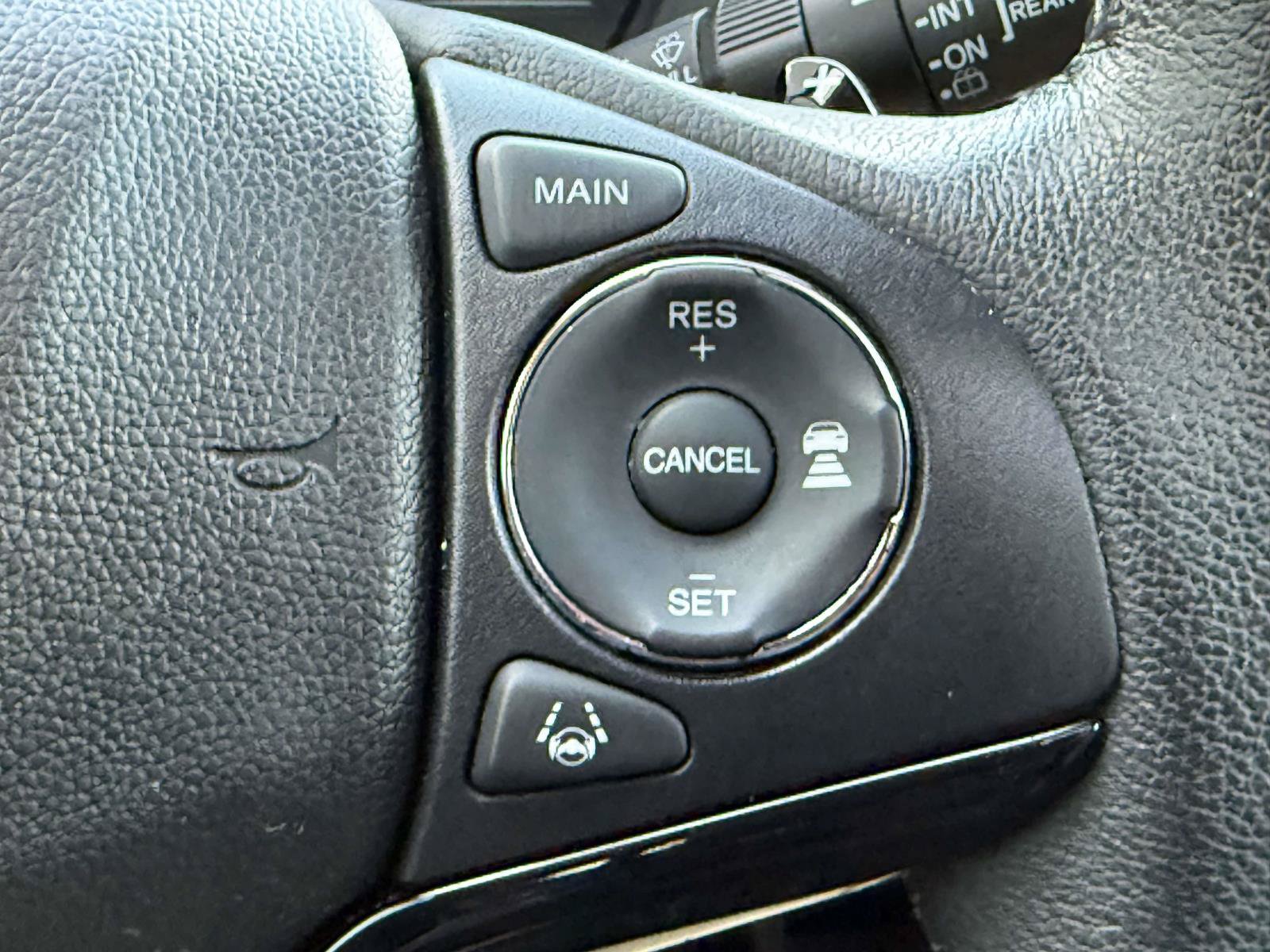Used 2020 Honda HR-V Touring image 22