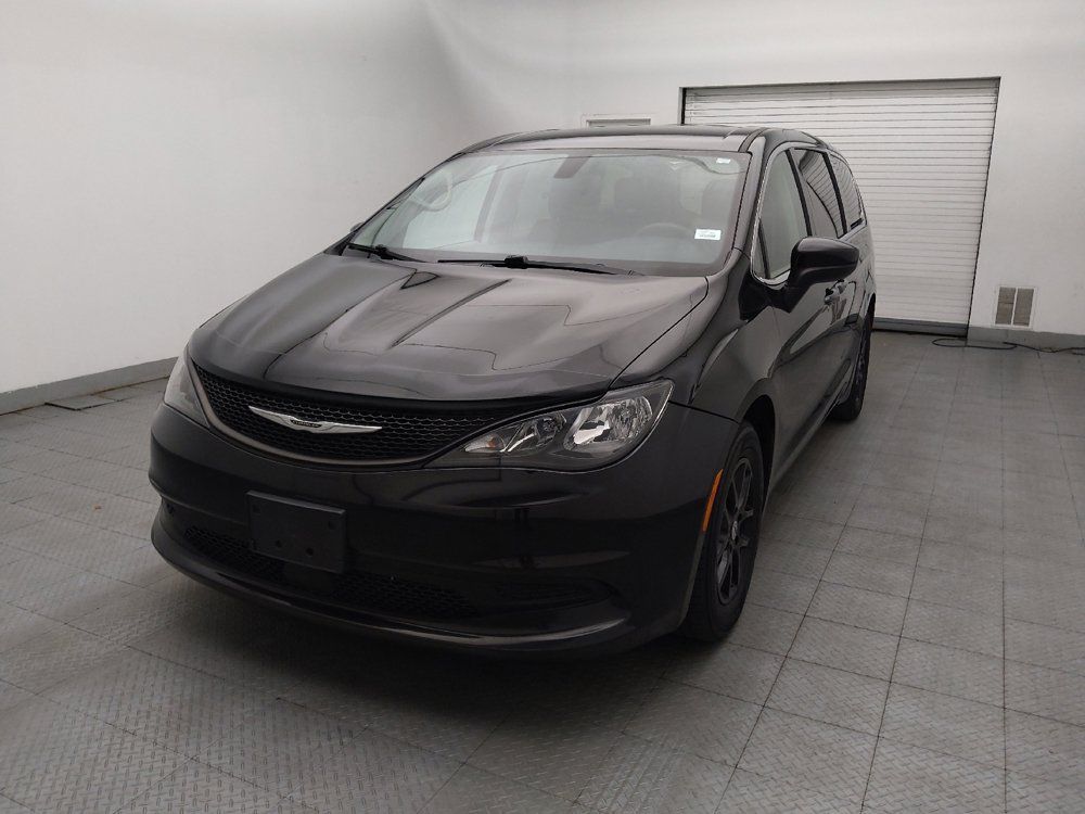 Used 2022 Chrysler Voyager LX FWD image 15