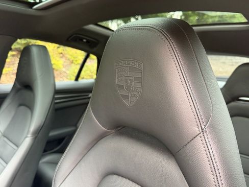 Used 2023 Porsche Panamera Platinum Edition image 29
