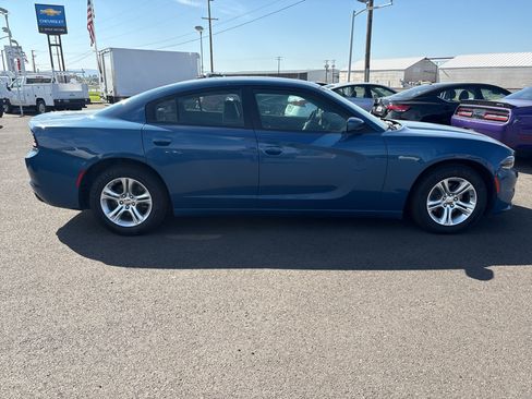 Used 2021 Dodge Charger SXT w/ Leather Interior Group RWD image 21