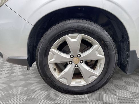 Used 2015 Subaru Forester 2.5i Premium w/ All-Weather Package AWD/4WD image 14
