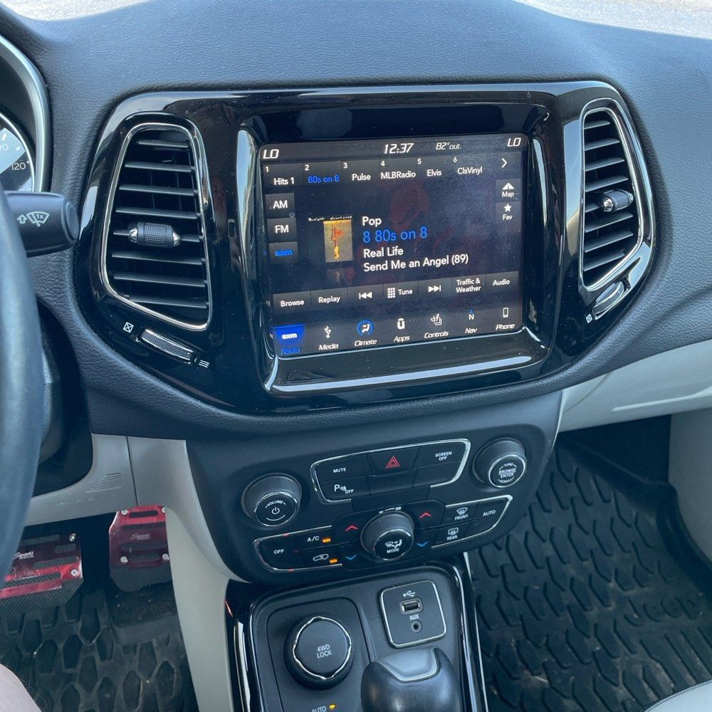 Used 2018 Jeep Compass Limited w/ Navigation Group AWD/4WD image 10