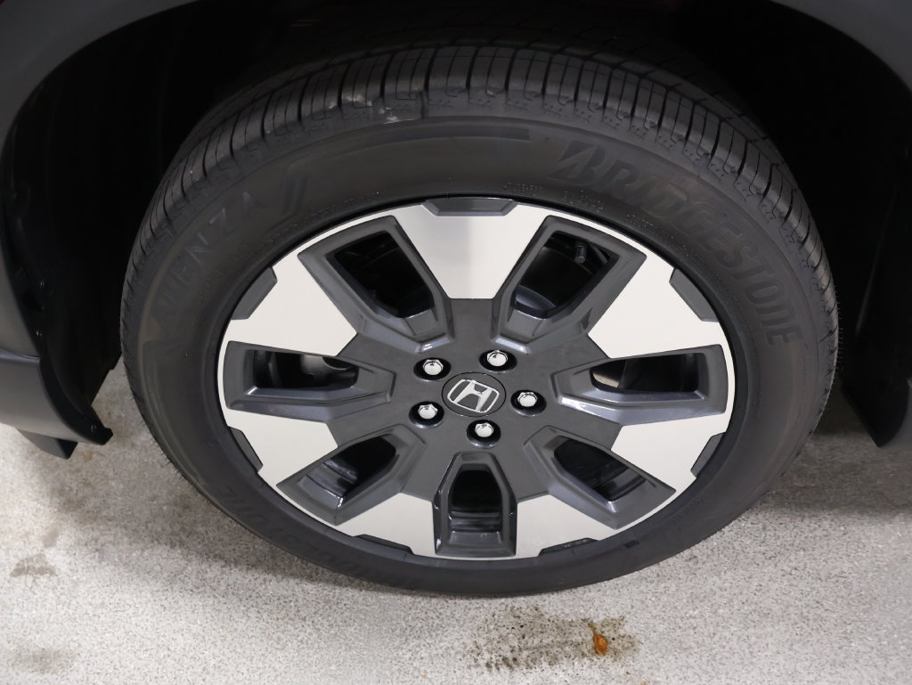New 2026 Honda Pilot Touring image 6