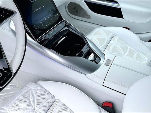New 2026 Mercedes-Benz Maybach SL 680 image 7