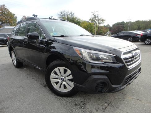 Used 2019 Subaru Outback 2.5i AWD/4WD image 3