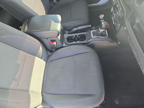 Used 2023 Jeep Wrangler Unlimited Sport AWD/4WD image 10