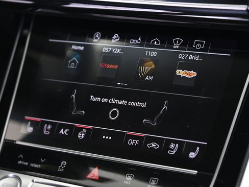 Used 2020 Audi Q8 Prestige w/ Prestige Package image 33