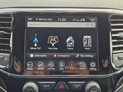 Used 2020 Jeep Grand Cherokee Limited image 24