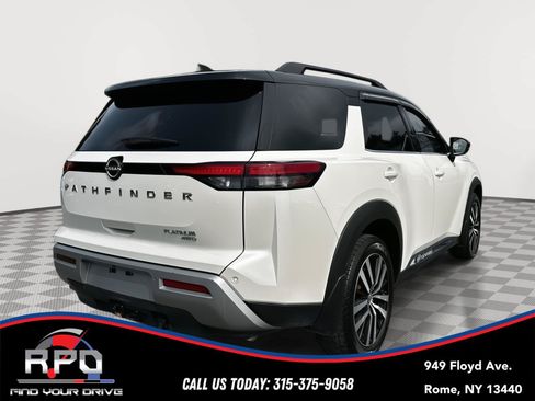 Used 2023 Nissan Pathfinder Platinum AWD/4WD image 5