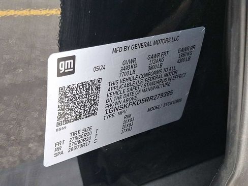 Used 2024 Chevrolet Suburban Premier image 39