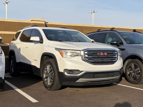 Used 2019 GMC Acadia SLE w/ Driver Alert Package I image 2