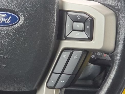 Used 2022 Ford F250 Lariat w/ Lariat Value Package AWD/4WD image 16