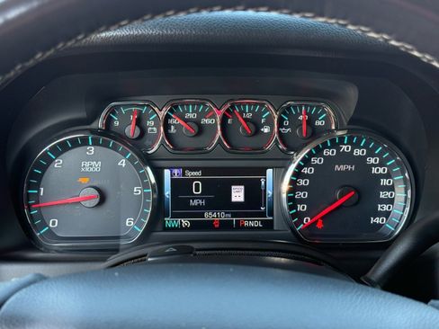 Used 2018 Chevrolet Suburban Premier image 20