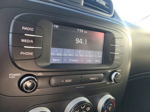 Used 2019 Kia Soul image 17