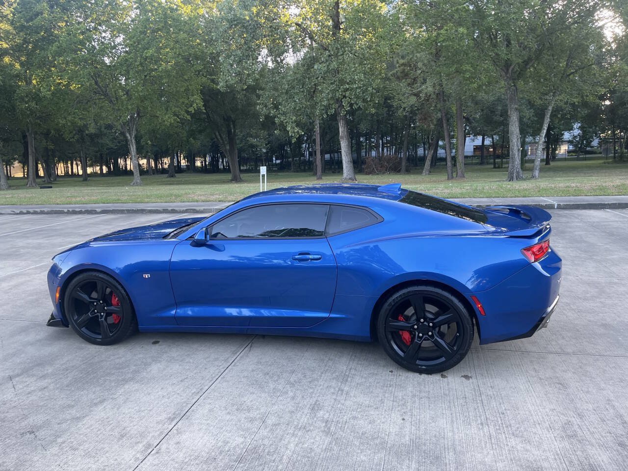 Used 2016 Chevrolet Camaro SS RWD image 22
